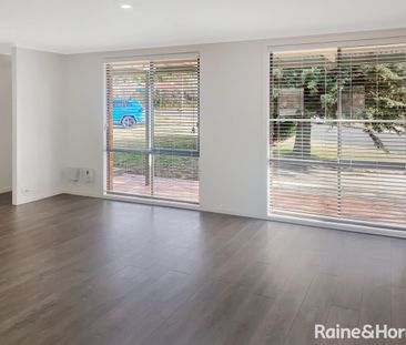 Renovated 3 bedroom single level townhouse near Karabar Shopping Mall. - Photo 3