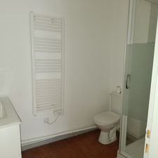 À louer / Appartement F2 / BESANCON CENTRE VILLE - BATTANT 42 rue Battant - Photo 2