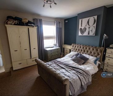 2 bedroom maisonette to rent - Photo 5