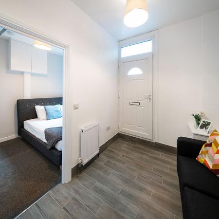1 bedroom flat to rent - Photo 5