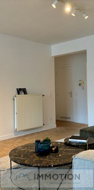 Comfortabel appartement met 2 slaapkamers en staanplaats in centrum Kortrijk - Photo 1