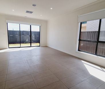 Brand New & Ready To Move In - Photo 5