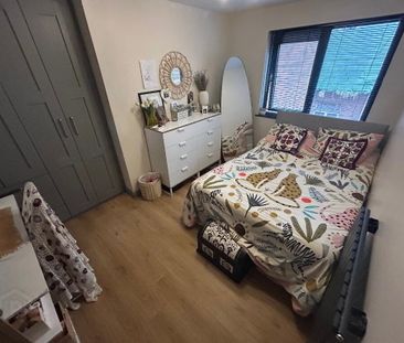 Apt 8, 1 Sussex Place, Belfast, BT2 8AL - Photo 4