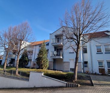 Frischsanierte 2-Raumwohnung mit Dachterrasse und Tiefgaragen-Stell... - Photo 6