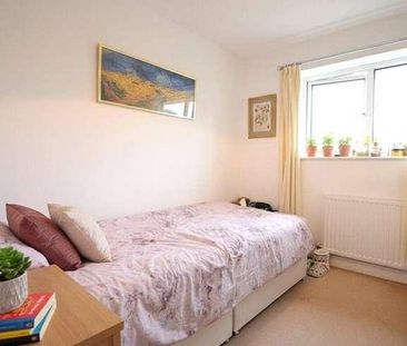 Portland Drive, Church Crookham, Fleet, Hampshire, GU52 - Photo 2