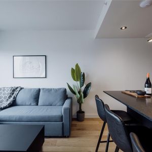 Ilo+ St-Jean 3 ½ Entièrement Meublé à Louer Saint-Jean-Baptiste Août 2026 - Photo 2