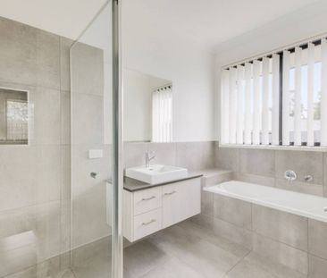 Modern Family Home in Helidon - Photo 4