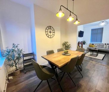 2 bedroom House To Let Total Size: 679 SQ FT - Photo 1