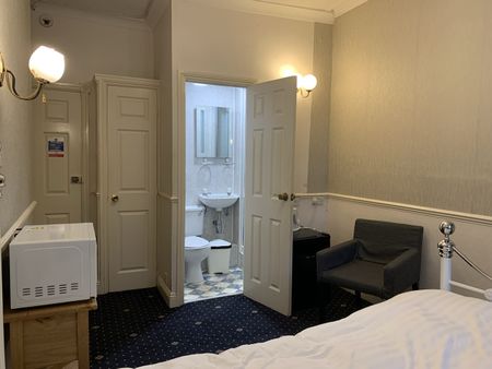 Room in a Shared House, Sussex Gardens, W2 - Photo 4