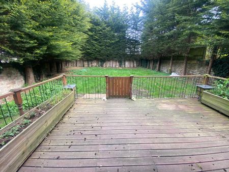 3 bedroom detached house to rent - Photo 4