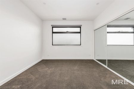 2/40 Christmas Street, Northcote - Photo 5