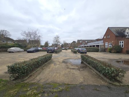 Convent Court, SL4, Windsor - Photo 5
