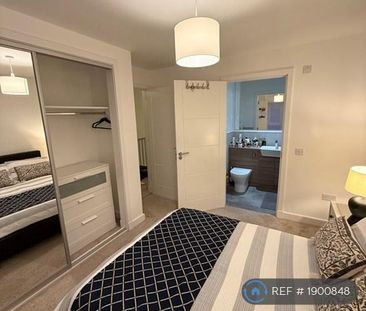 3 bedroom semi-detached house to rent - Photo 4