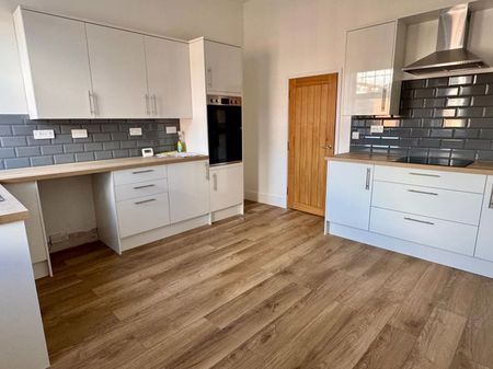 Station Road, Netley Abbey, Southampton - Photo 5