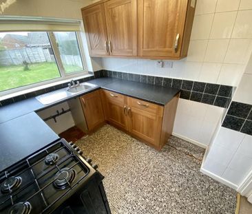 2 bedroom semi-detached house to rent - Photo 6