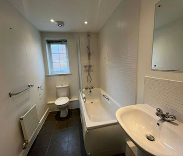 Flat to rent on - Photo 6