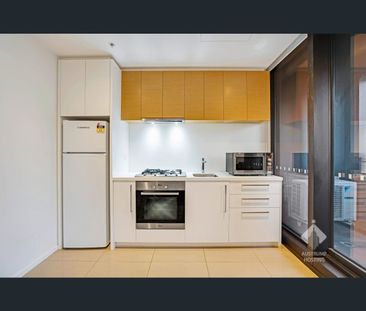 1809/9 Power Street, Southbank, Vic 3006 - Photo 2