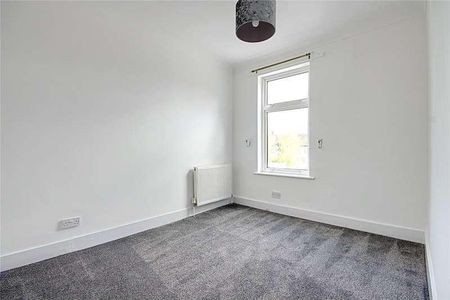 Bertram Road, Enfield, EN1 - Photo 2