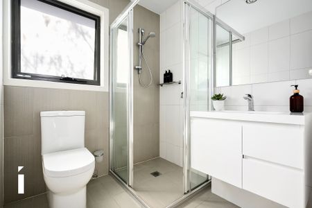 12/10 Robson Street, Garran ACT 2605 - Townhouse For Rent | Domain - Photo 2