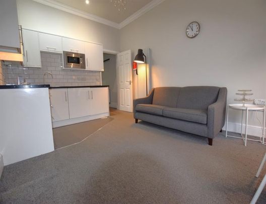 3 Bedroom Apartment Available Arranging tenancy - Photo 1