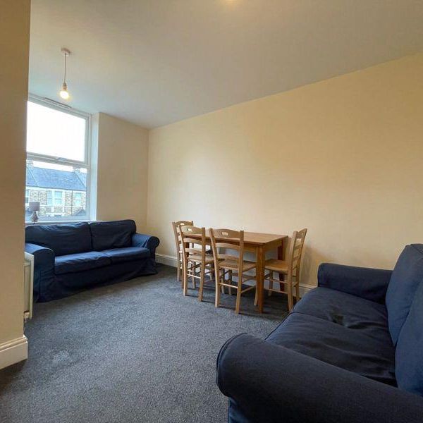 1 bedroom in a flat share to rent - Photo 1
