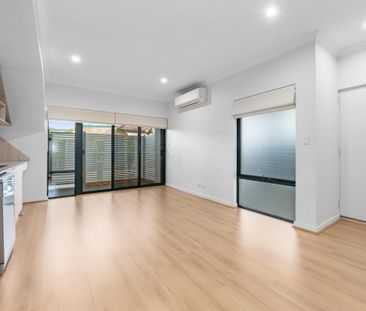 STUNNING APARTMENT IN A SECURE COMPLEX - Photo 2