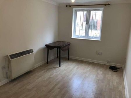 Rambler Court, Hendon, NW4 - Photo 2