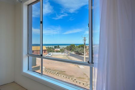 Semi Furnished Property in a beautiful location near the beach - Photo 2