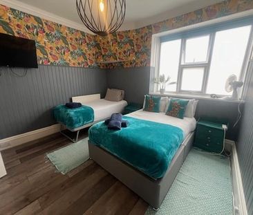 2 bedroom flat to rent - Photo 4