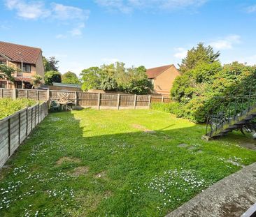 1 bedroom ground floor flat to rent - Photo 3