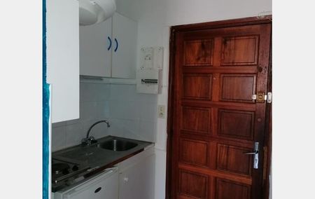 Location Studio Meublé Nimes - Photo 2