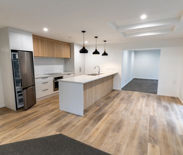 Executive Family Living in Kaikorai Valley - Photo 6
