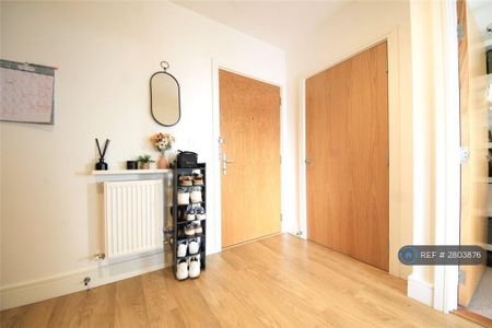 1 bedroom flat to rent - Photo 3