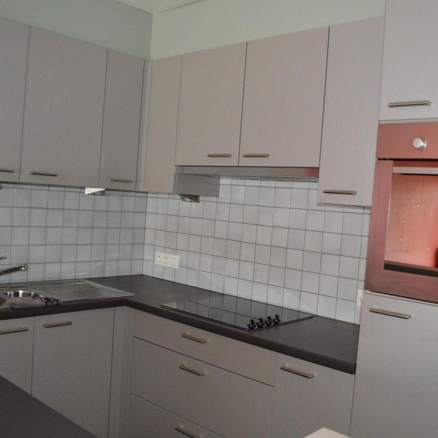 MERE - Ruim appartement in de dorpskern. - Photo 1