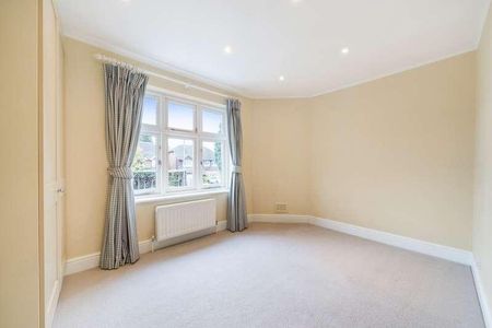 West Grove, Hersham, Walton-on-thames, Surrey, KT12 - Photo 3