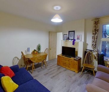 4 bedroom semi-detached house to rent - Photo 1