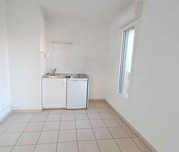 location Appartement T1 DE 31.19m² À BORDEAUX - Photo 1