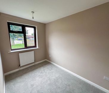 2 bedroom semi-detached bungalow to rent - Photo 6