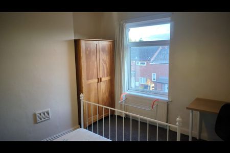 Room in a Shared House, Hartley Road, NG7 - Photo 2