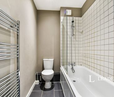 house to rent Elisabeth Gardens, SK5 - Photo 3