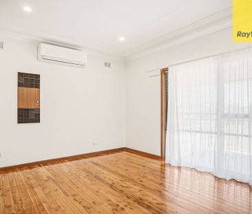 FAMILY HOME IN PRIME LOCATION!!! - Photo 6