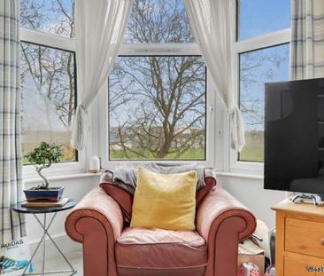 2 bedroom property to rent in London - Photo 5