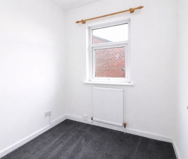 2 bedroom House To Let - Photo 2