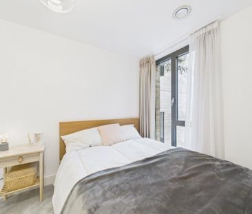 High Street, Staines-upon-Thames, Surrey,TW18 - Photo 4