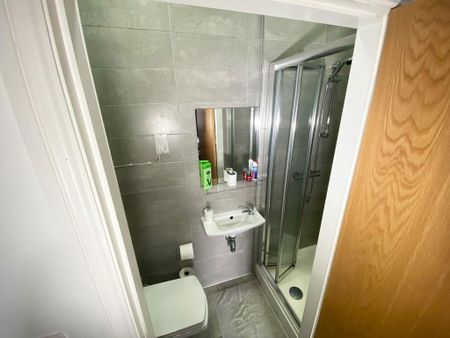 1 bedroom flat to rent - Photo 4
