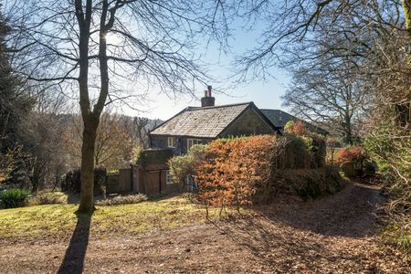 Hewshott Lane, Liphook, Hampshire, GU30 - Photo 5