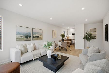 Spacious and modern 2 bedroom - Photo 3