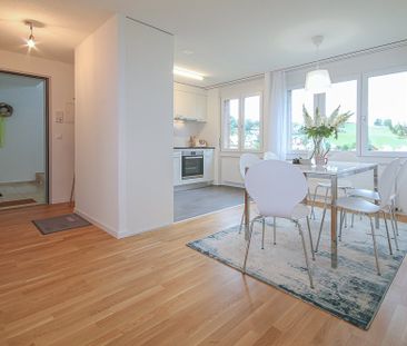 Sanierte 3.5-Zi. Wohnung mit viel Licht und Platz - Photo 3