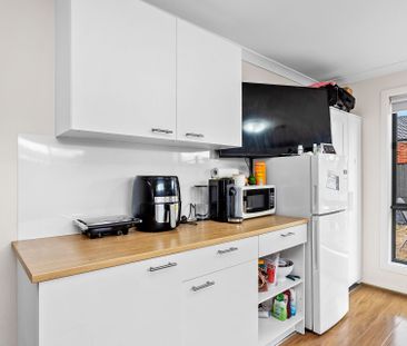 Exclusive Rooming House (Bed+Bath+Carspace) - Photo 2