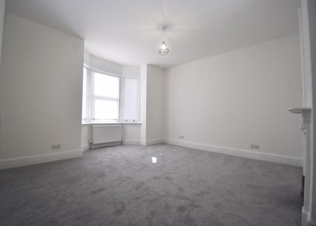 Beaconsfield Road, Basingstoke - Photo 4